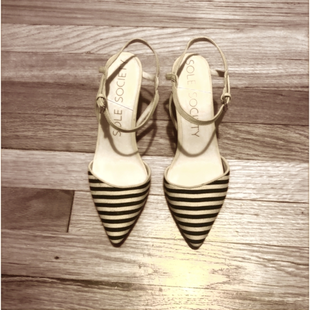SOLE SOCIETY Cloth upper Suede Bach ankle ties low heeled Shoes gorgeous